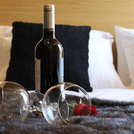 Salamanca Suite Studios 3*