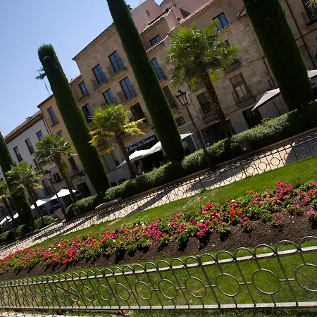 Salamanca Suite Studios Aparthotel 3*