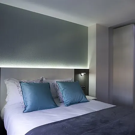 Salamanca Suite Studios Apart Otel 4*